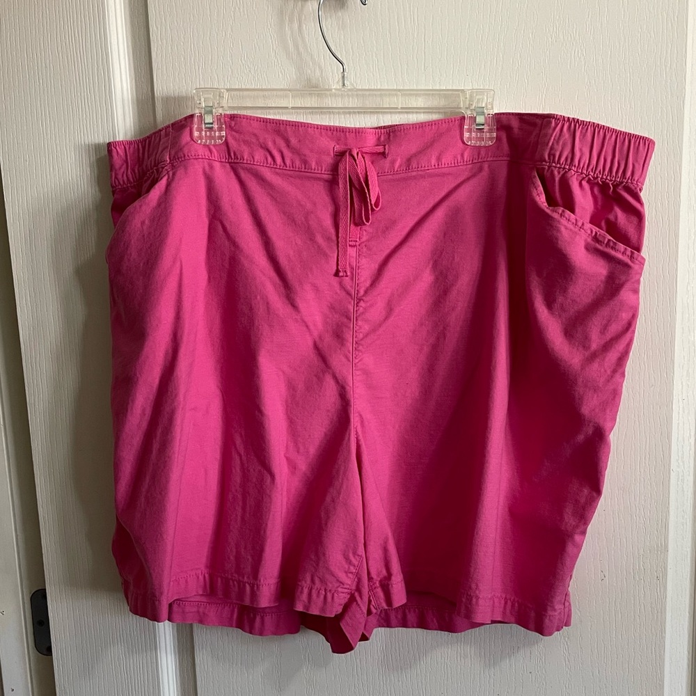 Women’s plus Lane Bryant shorts. Pink. Like new. Drawstring. Soft. Size 26/28